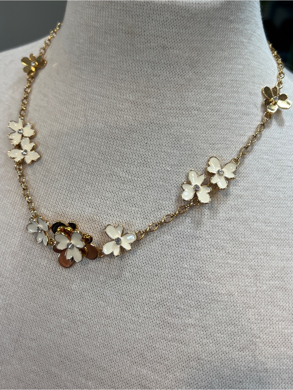 Kate Spade Gold Necklace with Cream Pansy Flowers